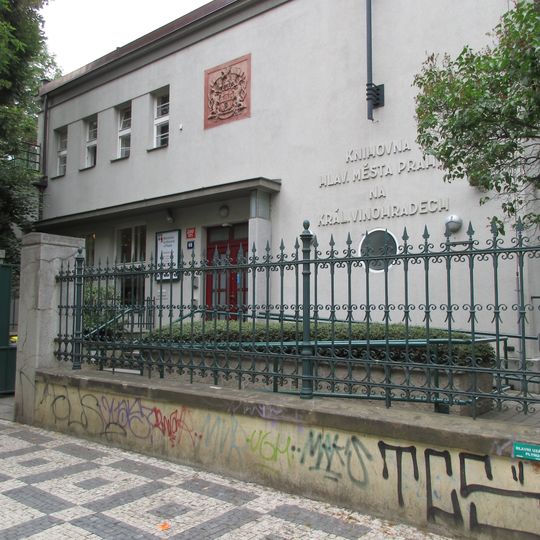 Municipal Library of Prague, Korunní branch