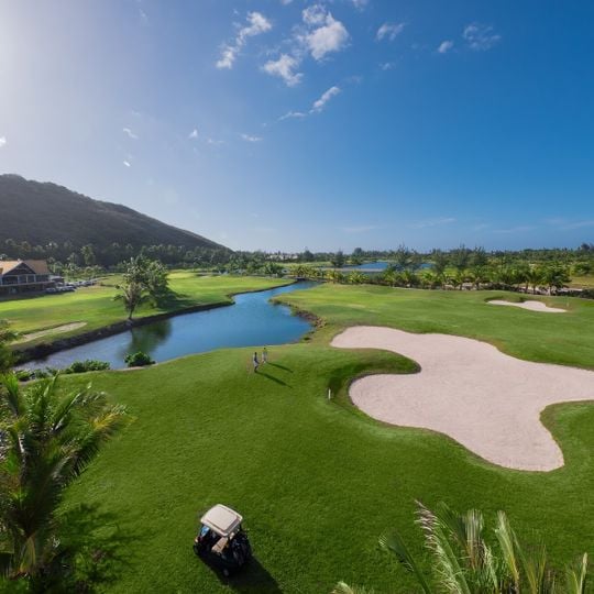 Moorea Green Pearl Golf Course