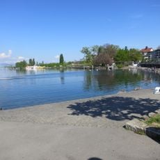 Vorstadt, Jungsteinzeitliche, bronzezeitliche und eisenzeitliche Seeufersiedlungen, Vorstadt 12; 20; 26; 32; Schmidgasse, Teil 1: Vorstadt 4, 6, 8; Teil 2: Seepark / Rössliwiese