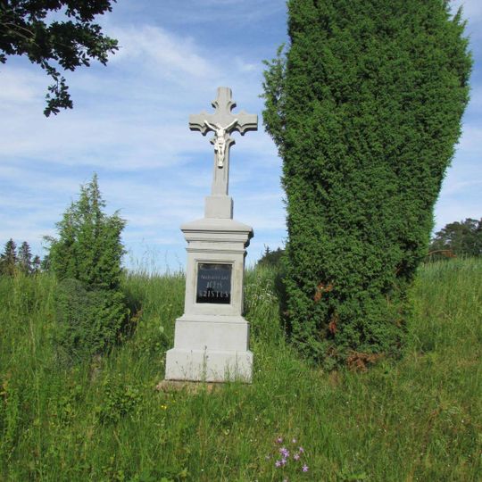 Kříž na jižním okraji Krasíkovic u cesty do Radětína