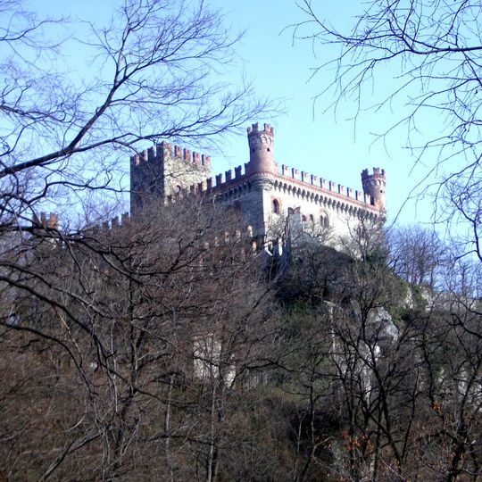 Castello di Montalto Dora