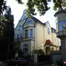 Jean-Paul-Straße 10