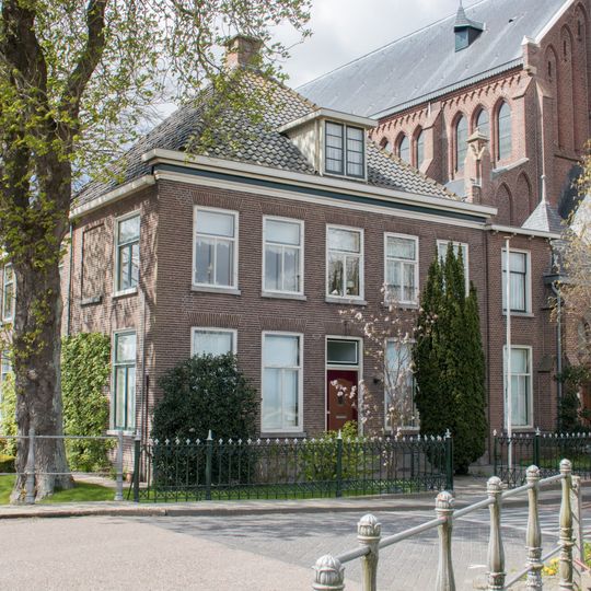 St. Lambertuskerk: pastorie