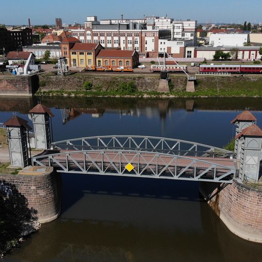 Hubbrücke Handelshafen