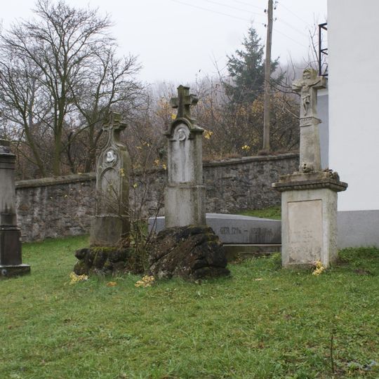 Klasicistický náhrobník