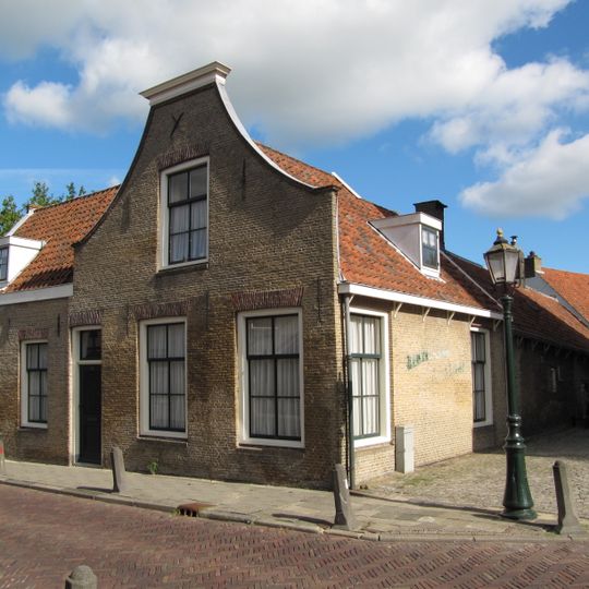 Kerkplein 6, Moordrecht