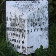 Milepost, S of Ashton Village