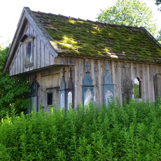 Kleine hölzerne Hofkapelle