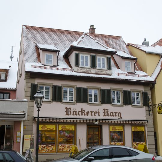 Hindenburgstraße 12