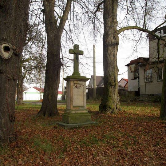 Kříž v Kralovicích v Žatecké ulici