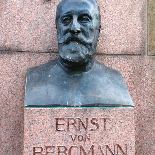 Monument to Ernst von Bergmann