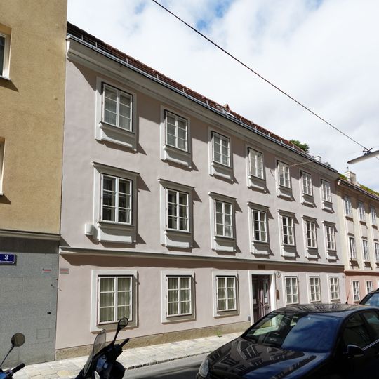 Wohnhaus, Zur goldenen Uhr