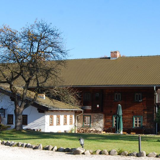 14 Starowiejska Street in Mysłakowice