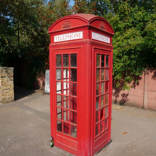 K2 Telephone Kiosk Corner Of St Margaret's Passage
