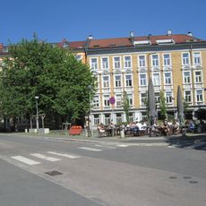 Oskar Braatens plass, Oslo