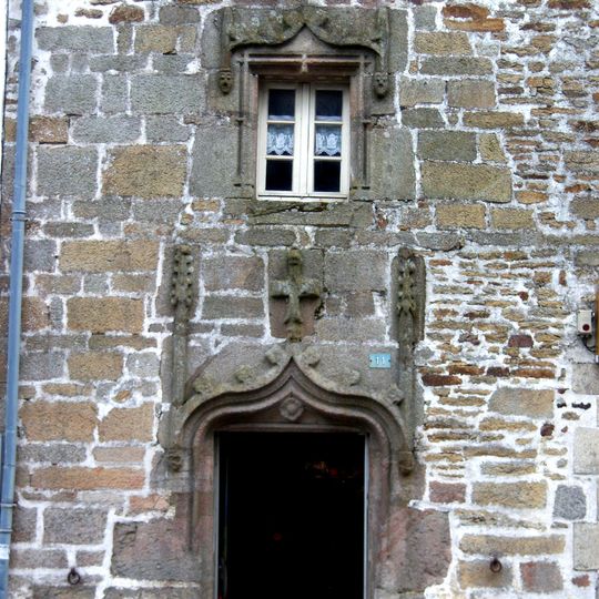 Maison, 11, place du Général-de-Gaulle