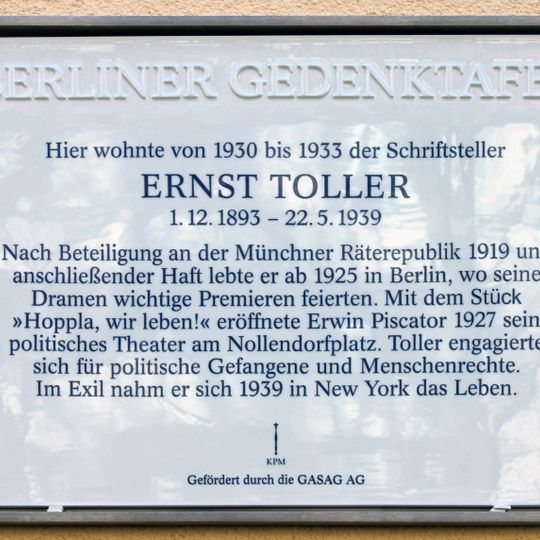 Commemorative plaque to Ernst Toller