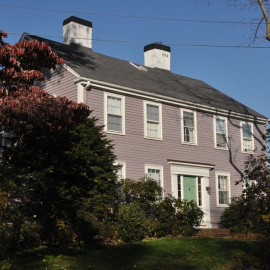 House at 1 Woodcrest Drive