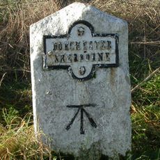 Milestone, the top of Gales Hill