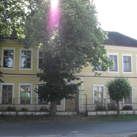 School in Břežany