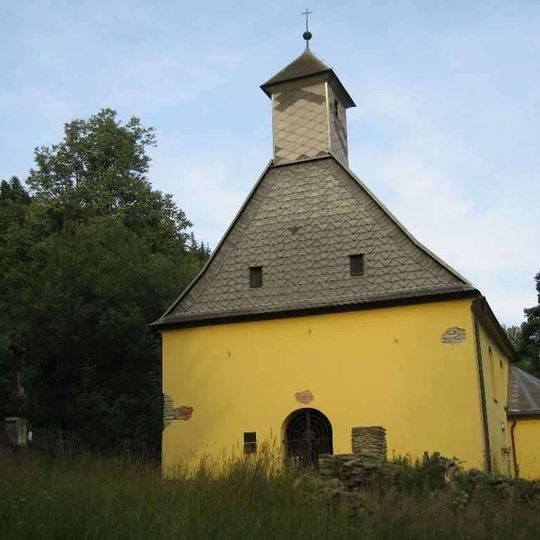 Kaple Nanebevzetí Panny Marie ve středu Pekařova u hřbitova