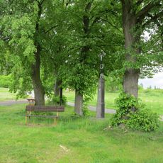 Kříž východně od Pasek na rozcestí