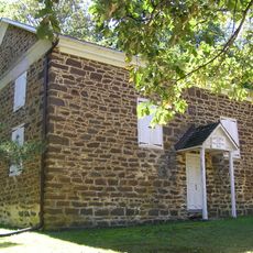 Arney's Mount Friends Meetinghouse and Burial Ground