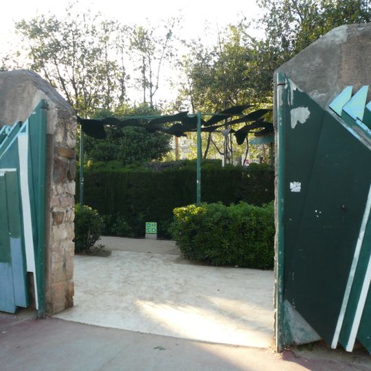 Portes accés a la Vil·la Cecília i a Vil·la Amèlia