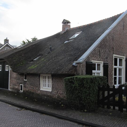 Kerklaan 10, Laren