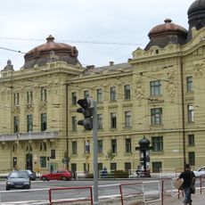 Divízia, budova administratívna