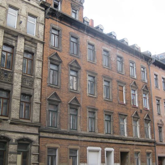 Mietshaus in geschlossener Bebauung Reinhardtstraße 15