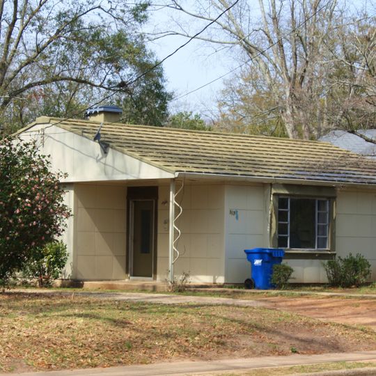 J. P. McKee Lustron House