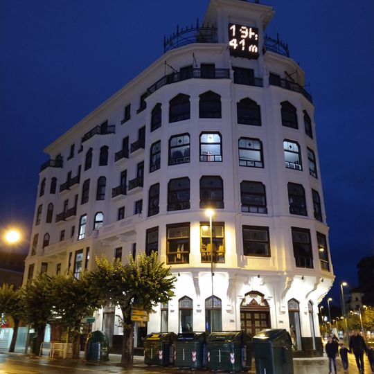 Edificio para la Sociedad "La Vasco Navarra"