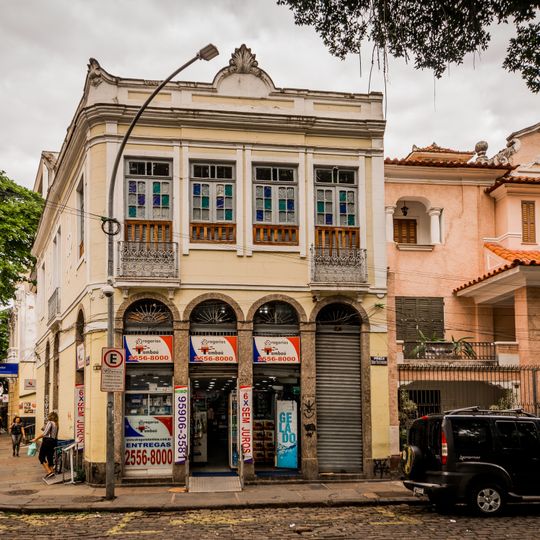 Praça São Salvador, 1