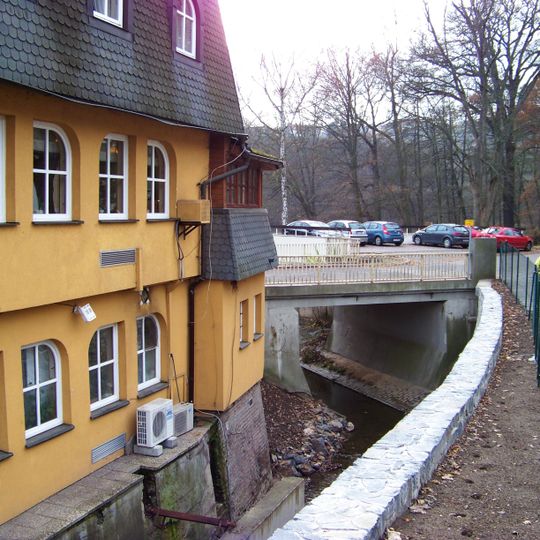 Bridge of U Vizerky street over the Šárecký potok