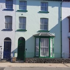 House, including forecourt railings and gate