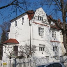 Doppelhaus mit Nr. 8