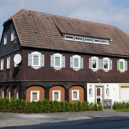 Ernst-Thälmann-Platz 4