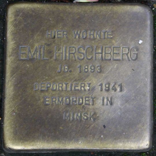 Stolperstein en memoria de Emil Hirschberg