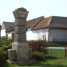 Pomník padlým v Ústrašíně