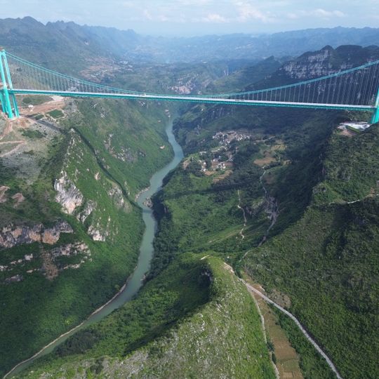 Huajiang Canyon Bridge