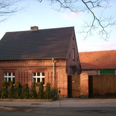 Wohnhaus und Toreinfahrt eines Bauernhofes Kühnichter Straße 17 (Kühnicht)