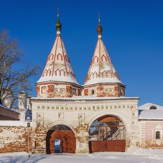 Holy Gate at Rizopolozhensky Monastery