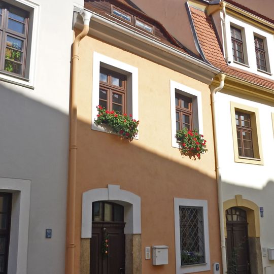Wohnhaus in geschlossener Bebauung Große Wallstraße 32