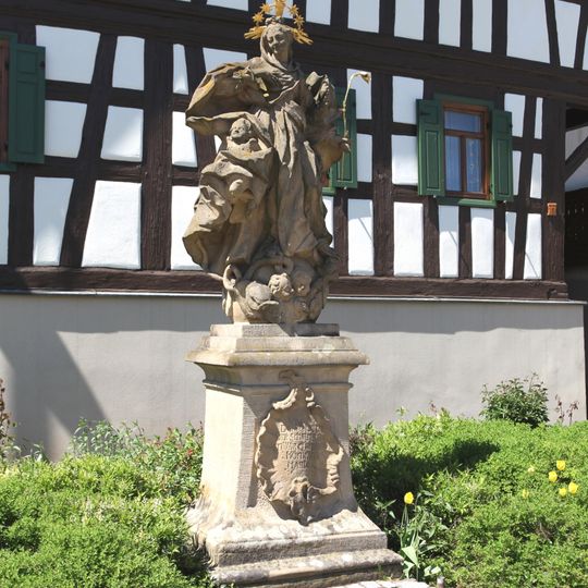 Statue