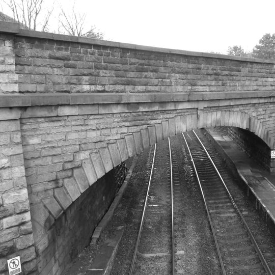 Railway overbridge MVL3/28, Oldham Road
