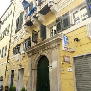 Palazzo Buraggi in Via Tommaso Pertica