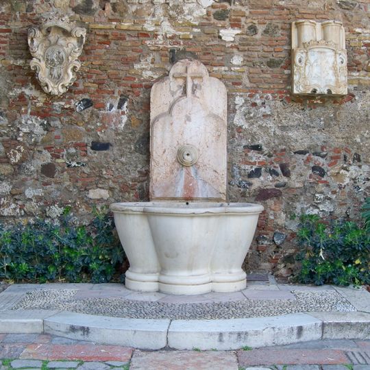 Fuente de la Puerta de la Alcazaba