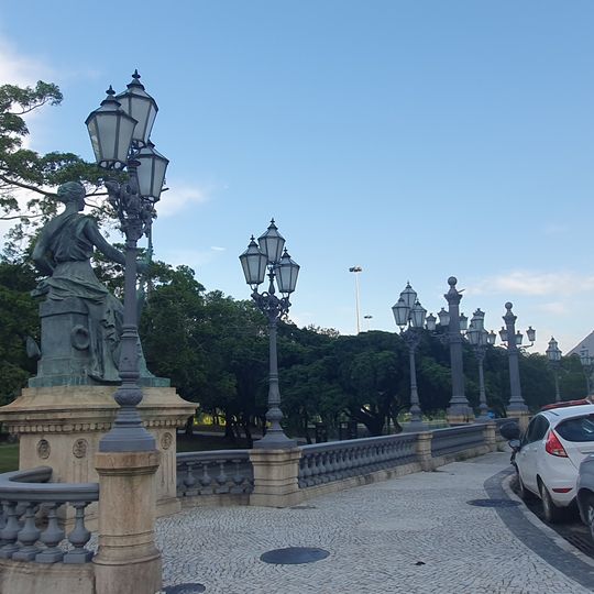 Lampadário do Monumento a Abertura dos Portos