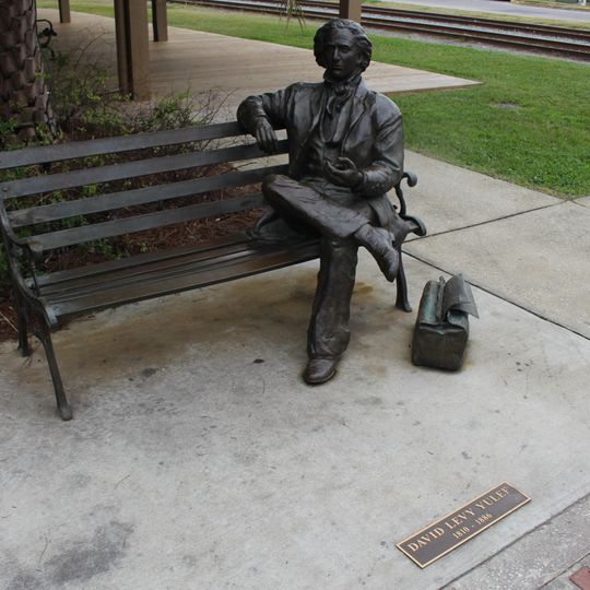 Escultura de Navidad de David Levy Yulee